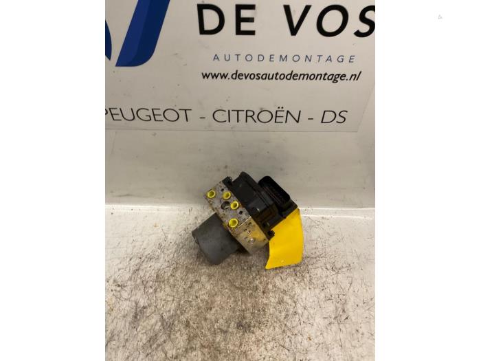 Gebruikte ABS Pomp Citroen C8 (EA/EB) 2.0 HDi 16V Prijs € 90,00 Margeregeling aangeboden door De Vos Onderdelen