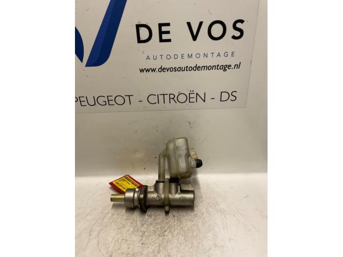 Gebruikte Hoofdremcilinder Peugeot 405 Prijs € 35,00 Margeregeling aangeboden door De Vos Onderdelen