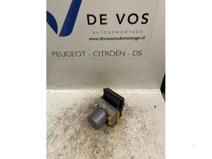 Gebruikte ABS Pomp Citroen C5 Prijs € 160,00 Margeregeling aangeboden door De Vos Onderdelen