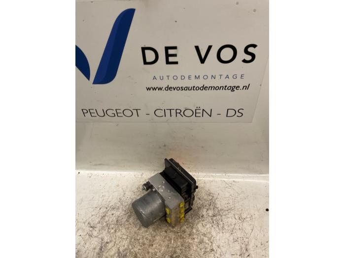Gebruikte ABS Pomp Citroen C5 Prijs € 160,00 Margeregeling aangeboden door De Vos Onderdelen