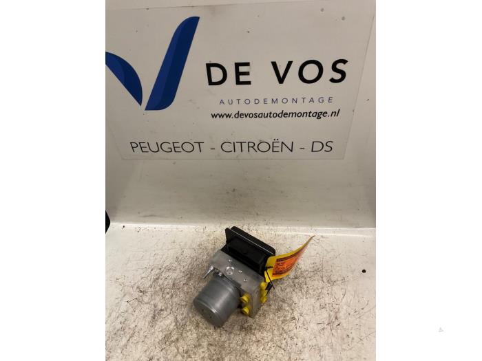 Gebruikte ABS Pomp Citroen C5 Prijs € 160,00 Margeregeling aangeboden door De Vos Onderdelen