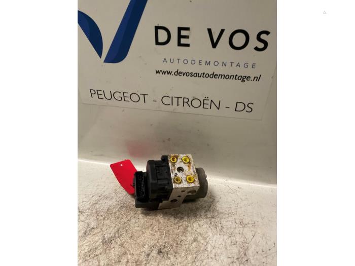 Gebruikte ABS Pomp Citroen Xsara Prijs € 90,00 Margeregeling aangeboden door De Vos Onderdelen