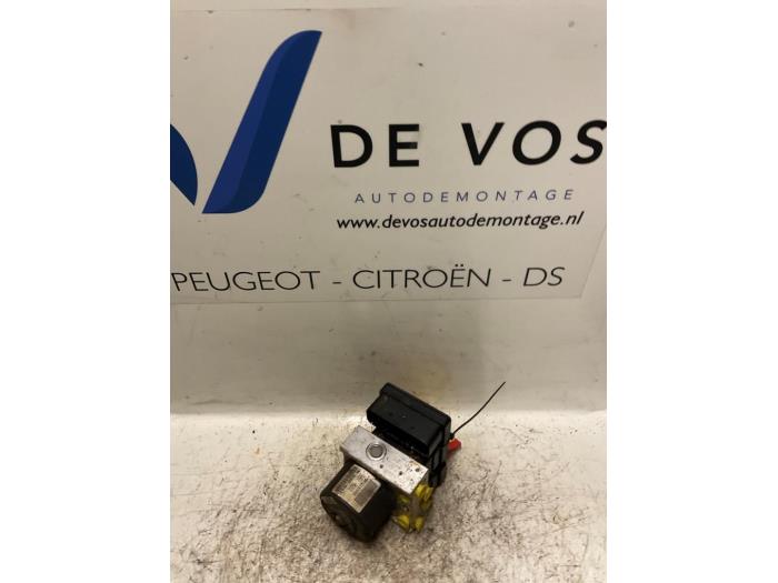 Gebruikte ABS Pomp Citroen C2 (JM) 1.1 Prijs € 90,00 Margeregeling aangeboden door De Vos Onderdelen