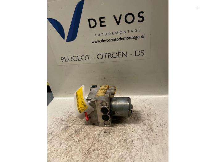 Gebruikte ABS Pomp Peugeot 306 (7B) 1.8i ST Prijs € 90,00 Margeregeling aangeboden door De Vos Onderdelen