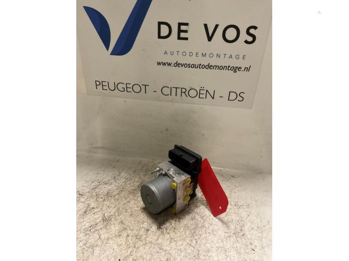 Gebruikte ABS Pomp Peugeot 307 SW (3H) 1.6 HDi 16V Prijs € 135,00 Margeregeling aangeboden door De Vos Onderdelen