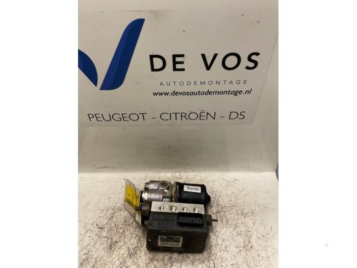 Gebruikte ABS Computer Peugeot 106 II 1.6 GTi 16V Prijs € 125,00 Margeregeling aangeboden door De Vos Onderdelen