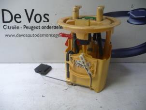 Gebruikte Tank element Pomp Citroen C5 I Berline (DC) 2.2 HDi 16V FAP Prijs € 55,00 Margeregeling aangeboden door De Vos Onderdelen