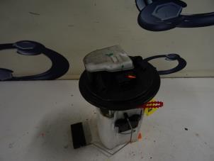 Gebruikte Brandstofpomp Elektrisch Citroen C4 Cactus Prijs € 115,00 Margeregeling aangeboden door De Vos Onderdelen