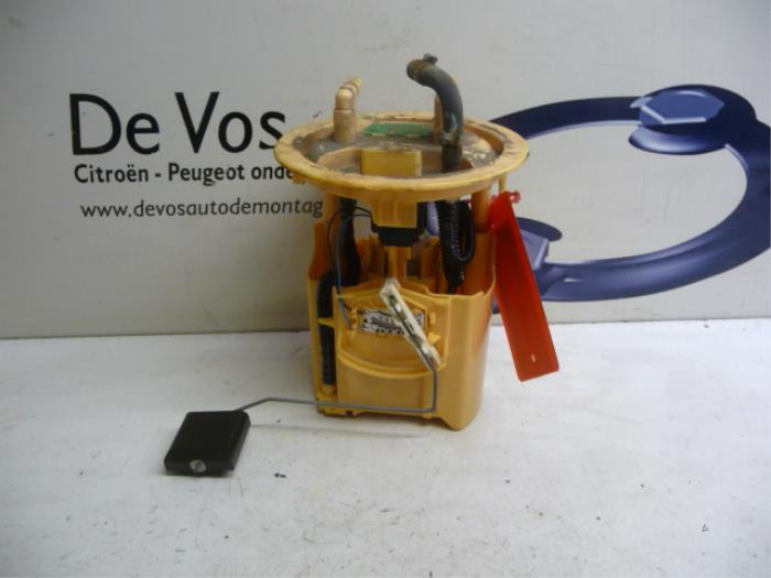 Gebruikte Tank element Pomp Citroen C8 (EA/EB) 2.2 HDi 16V Prijs € 55,00 Margeregeling aangeboden door De Vos Onderdelen
