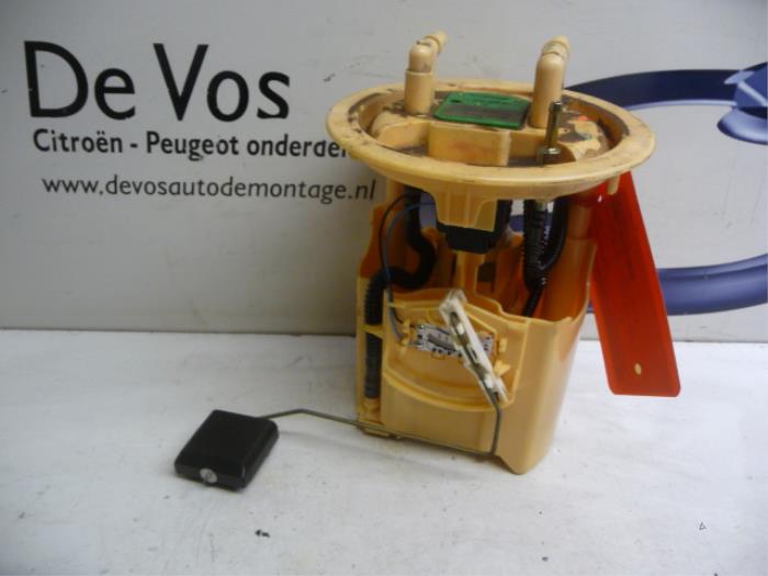 Gebruikte Tank element Pomp Citroen C8 (EA/EB) 2.0 HDiF 16V Prijs € 55,00 Margeregeling aangeboden door De Vos Onderdelen