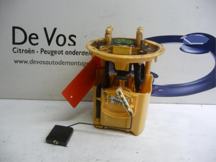 Gebruikte Tank element Pomp Peugeot 807 2.0 HDi 16V Prijs € 55,00 Margeregeling aangeboden door De Vos Onderdelen
