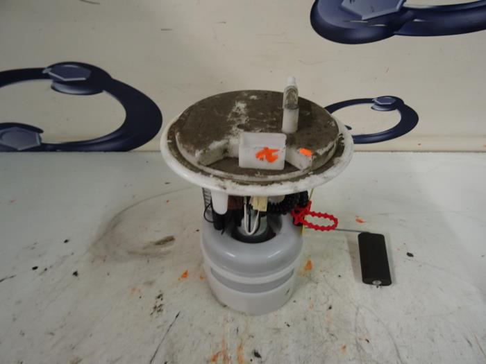 Gebruikte Tank element Pomp Citroen DS3 Prijs € 80,00 Margeregeling aangeboden door De Vos Onderdelen