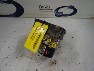 Gebruikte ABS Pomp Citroen C-Crosser Prijs € 250,00 Margeregeling aangeboden door De Vos Onderdelen