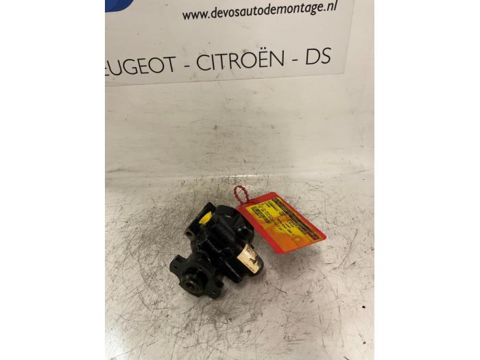 Gebruikte Servopomp Citroen C5 I Berline (DC) 3.0 V6 24V Prijs € 70,00 Margeregeling aangeboden door De Vos Onderdelen