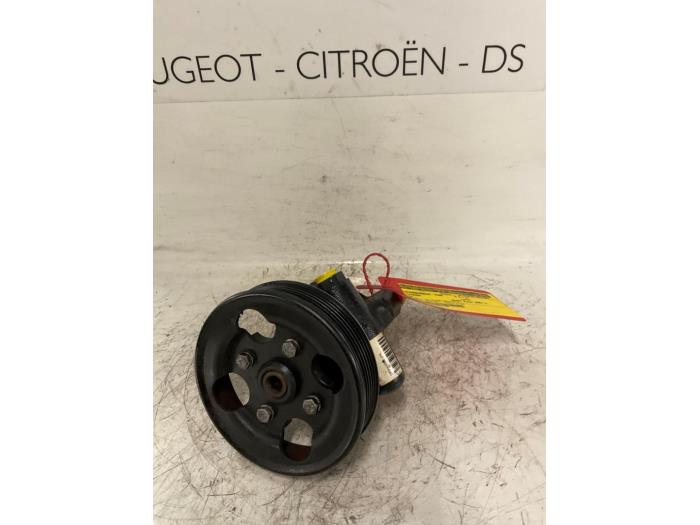 Gebruikte Servopomp Citroen C5 I Berline (DC) 3.0 V6 24V Prijs € 70,00 Margeregeling aangeboden door De Vos Onderdelen