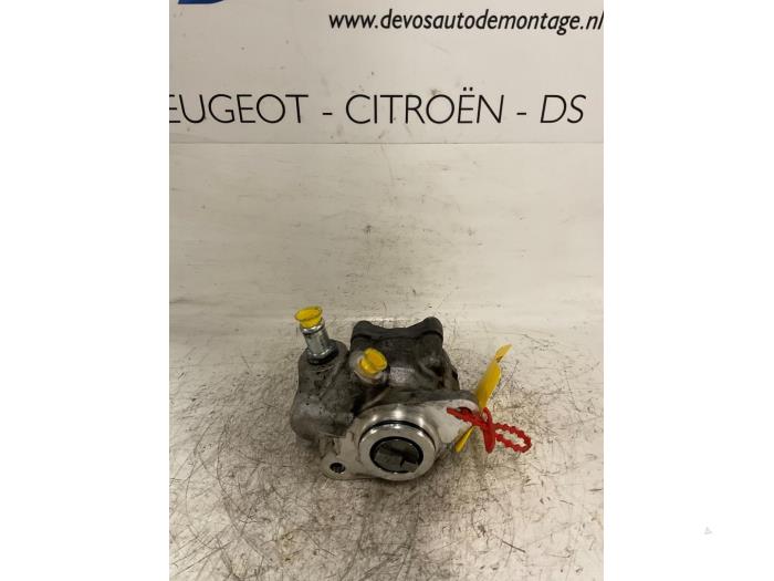 Gebruikte Pomp Servo Citroen Jumper (U9) 3.0 HDi 160 Euro 4 Prijs € 150,00 Margeregeling aangeboden door De Vos Onderdelen