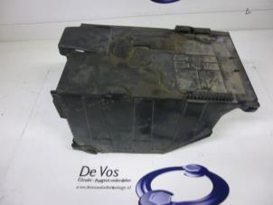 Gebruikte Accubak Citroen C4 Picasso (UD/UE/UF) 1.6 HDi 16V 110 Prijs € 15,00 Margeregeling aangeboden door De Vos Onderdelen