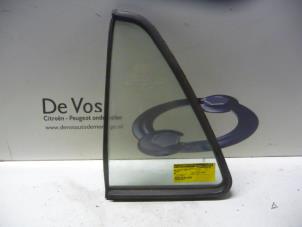 Gebruikte Driehoeks Ruit links-achter Peugeot 205 II (20A/C) 1.8 XLD,XRD,GLD,GRD Prijs € 20,00 Margeregeling aangeboden door De Vos Onderdelen