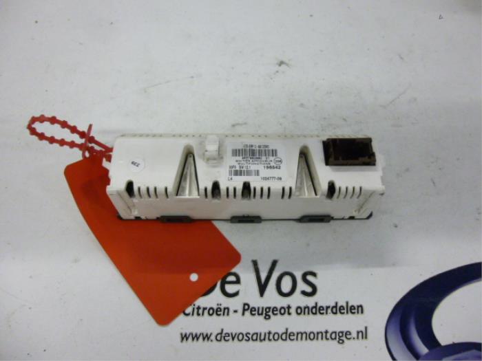 Display Interieur van een Citroën C5 II Berline (RC) 2.2 HDiF 16V 2005