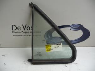 Gebruikte Driehoeks Ruit links-achter Peugeot 605 Prijs € 25,00 Margeregeling aangeboden door De Vos Autodemontagebedrijf