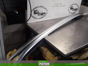 Gebruikte Dakrail set Renault Clio IV Estate/Grandtour (7R) 1.5 Energy dCi 90 FAP Prijs € 42,00 Margeregeling aangeboden door Autoparts Pater