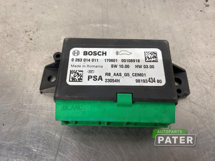 Gebruikte PDC Module Peugeot 208 I (CA/CC/CK/CL) 1.2 Vti 12V PureTech 82 Prijs € 15,75 Margeregeling aangeboden door Autoparts Pater