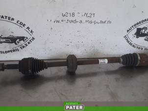 Gebruikte Aandrijfas rechts-voor Dacia Sandero I (BS) 1.2 16V Prijs € 31,50 Margeregeling aangeboden door Autoparts Pater