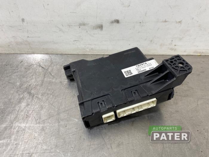 Gebruikte Computer Koeling Toyota Auris Touring Sports (E18) 1.8 16V Hybrid Prijs € 21,00 Margeregeling aangeboden door Autoparts Pater