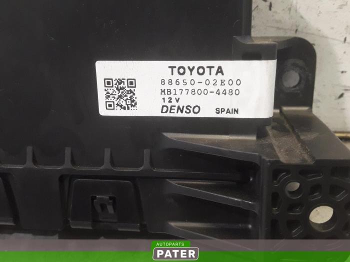 Module Koeling van een Toyota Auris Touring Sports (E18) 1.8 16V Hybrid 2014
