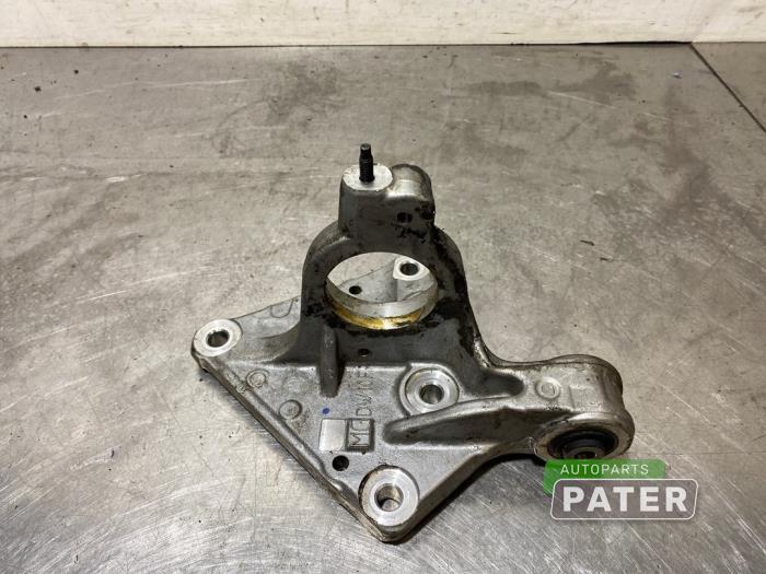 Gebruikte Motorrubber Peugeot 5008 I (0A/0E) 2.0 BlueHDi 150 16V Prijs € 21,00 Margeregeling aangeboden door Autoparts Pater