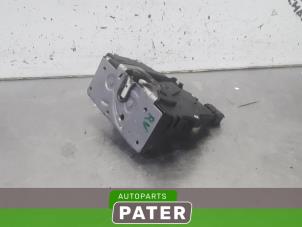 Gebruikte Deurslot Mechaniek 4Deurs rechts-voor Opel Corsa D 1.3 CDTi 16V ecoFLEX Prijs € 15,75 Margeregeling aangeboden door Autoparts Pater