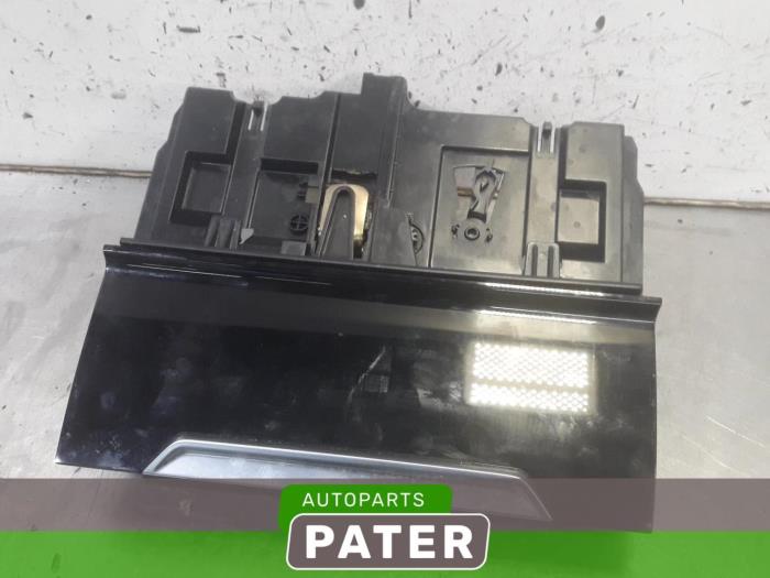 Gebruikte Diversen Volkswagen Passat (3G2) 1.6 TDI 16V Prijs € 52,50 Margeregeling aangeboden door Autoparts Pater