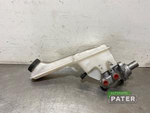 Gebruikte Hoofdremcilinder Opel Karl 1.0 12V Prijs € 21,00 Margeregeling aangeboden door Autoparts Pater