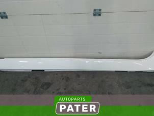 Gebruikte Sideskirt links Jaguar XF (CC9) 2.2 D 16V Prijs € 42,00 Margeregeling aangeboden door Autoparts Pater