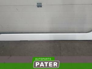 Gebruikte Sideskirt links Jaguar XF (CC9) 3.0 D V6 24V Prijs € 42,00 Margeregeling aangeboden door Autoparts Pater