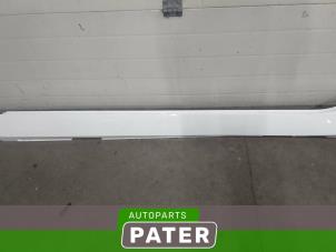 Gebruikte Sideskirt links Jaguar XF (CC9) 2.2 D 16V Prijs € 42,00 Margeregeling aangeboden door Autoparts Pater