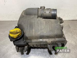 Gebruikte Luchtfilterhuis Renault Trafic New (FL) 2.0 dCi 16V 90 Prijs € 31,76 Inclusief btw aangeboden door Autoparts Pater