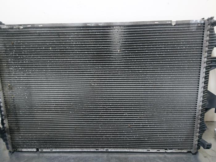 Gebruikte Radiateur Volkswagen Transporter/Caravelle T5 2.5 TDi Prijs € 50,82 Inclusief btw aangeboden door Autoparts Pater