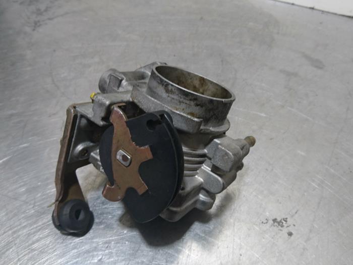 Gebruikte Gasklephuis Opel Vectra B (36) 1.6 16V Ecotec Prijs € 21,00 Margeregeling aangeboden door Autoparts Pater