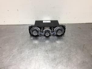 Gebruikte Chaufage Bedieningspaneel Mitsubishi Outlander (CU) 2.0 16V 4x2 Prijs € 36,75 Margeregeling aangeboden door Autoparts Pater