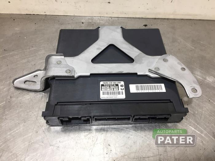 Gebruikte Start/Stop computer Toyota Yaris III (P13) 1.33 16V Dual VVT-I Prijs € 63,00 Margeregeling aangeboden door Autoparts Pater