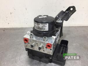 Gebruikte ABS Pomp Toyota Yaris III (P13) 1.33 16V Dual VVT-I Prijs € 89,25 Margeregeling aangeboden door Autoparts Pater