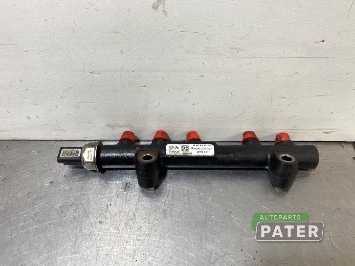 Gebruikte Common rail (Injectie) Ford Transit Connect (PJ2) 1.6 TDCi 16V 75 Prijs € 63,53 Inclusief btw aangeboden door Autoparts Pater