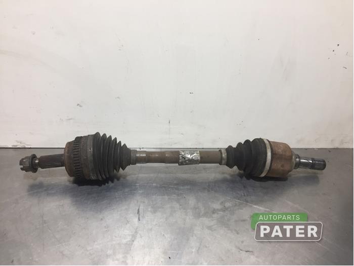 Gebruikte Steekas links-voor Opel Movano (4A1; 4A2; 4B2; 4B3; 4C2; 4C3) 2.5 CDTI 16V DPF Prijs € 50,82 Inclusief btw aangeboden door Autoparts Pater