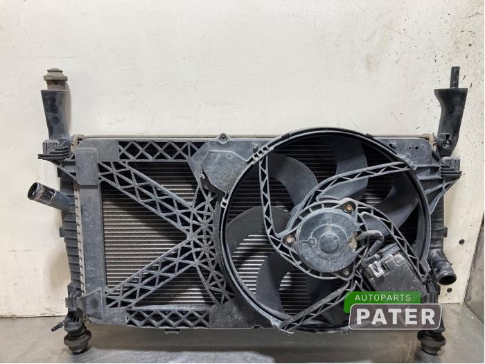 Gebruikte Radiateur Ford Transit 2.2 TDCi 16V Prijs € 158,81 Inclusief btw aangeboden door Autoparts Pater