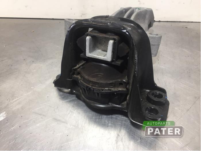 Gebruikte Motorsteun Nissan Qashqai (J11) 1.5 dCi DPF Prijs € 31,50 Margeregeling aangeboden door Autoparts Pater
