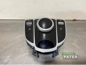 Gebruikte Display Multi Media regelunit Mercedes C (W205) C-300 CDI 2.2 BlueTEC Hybrid, C-300 h 16V Prijs € 210,00 Margeregeling aangeboden door Autoparts Pater