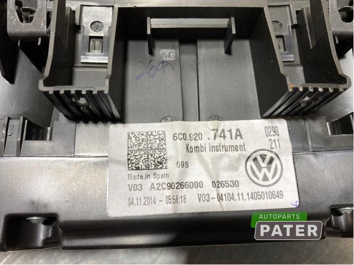 Kontaktslot + computer van een Volkswagen Polo V (6R) 1.4 TDI DPF BlueMotion technology 2015