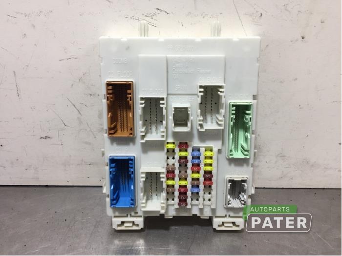 Zekeringkast van een Ford Transit Connect (PJ2) 1.6 TDCi 16V 95 2014