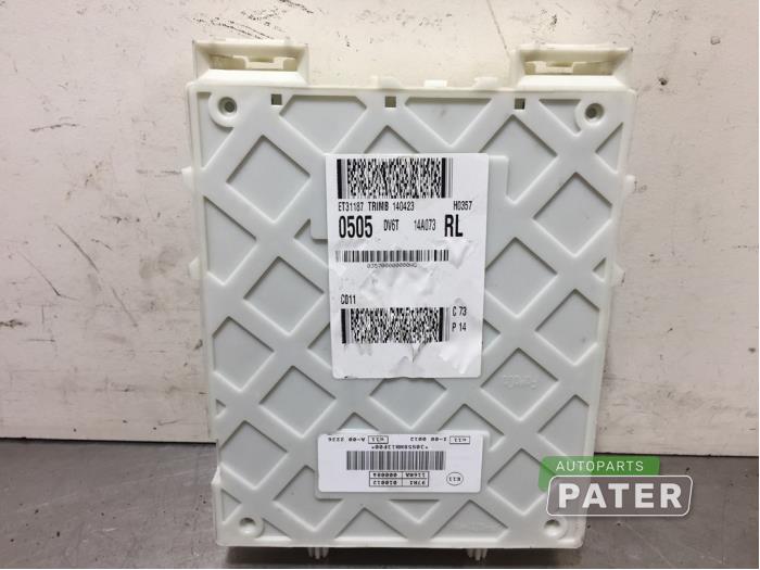 Zekeringkast van een Ford Transit Connect (PJ2) 1.6 TDCi 16V 95 2014